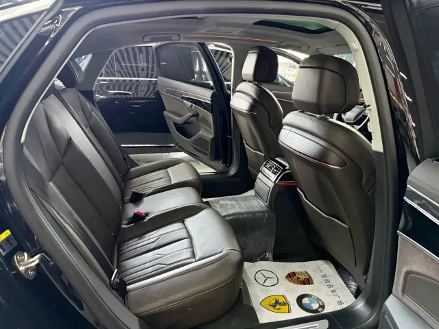 Audi A8 — Фото автомобиля 12