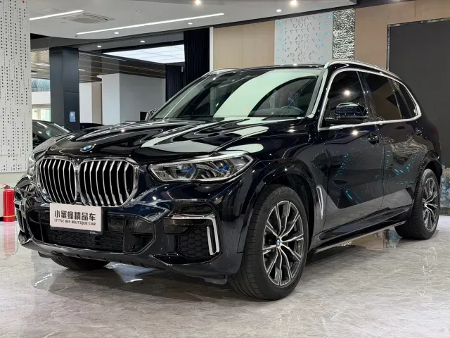 Фотография автомобиля — BMW X5