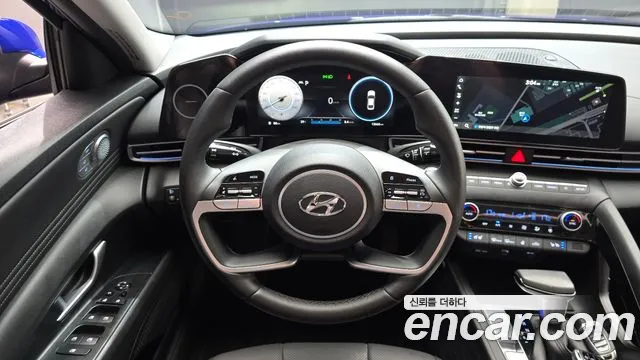 Hyundai AVANTE Avante (CN7) — Фото автомобиля 13