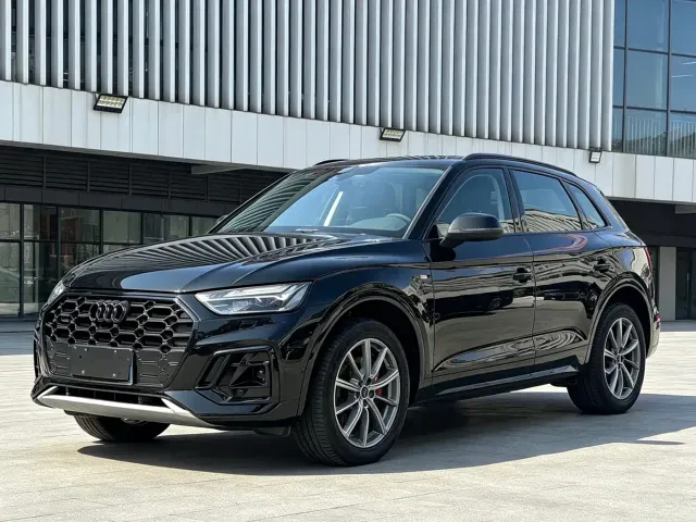 Фотография автомобиля — Audi Q5L