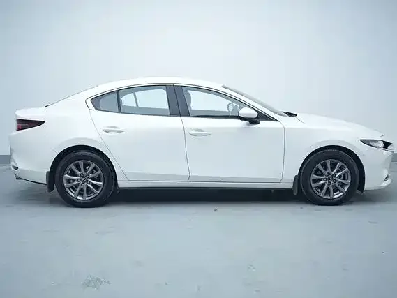 Mazda Mazda3 Axela 2021 2.0L Automatic Quality Edition — Фото автомобиля 7