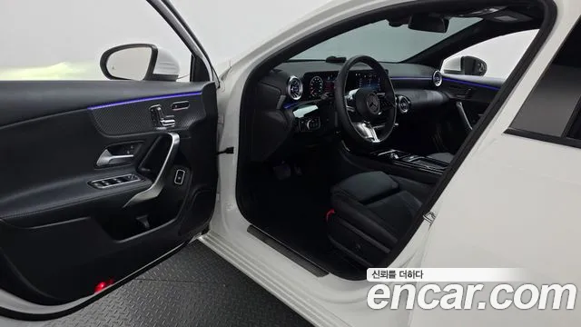 Mercedes-Benz A-Class W177 — Фото автомобиля 10