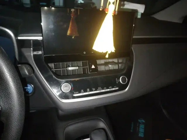 Toyota Levin 2023 Smart Hybrid 1.8L Luxury — Фото автомобиля 9