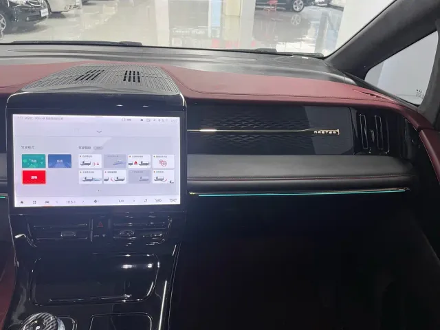 GAC Trumpchi M8 — Фото автомобиля 16