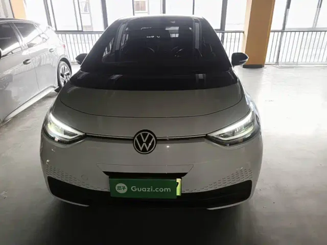 Volkswagen ID.3 — Фото автомобиля 2