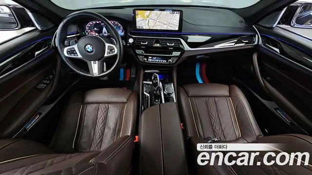 BMW 5 Series G30 — Фото автомобиля 10