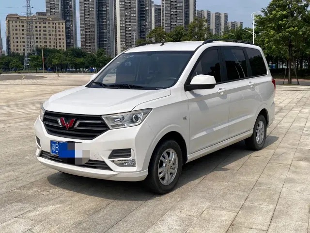 Фотография автомобиля — Wuling Hongguang
