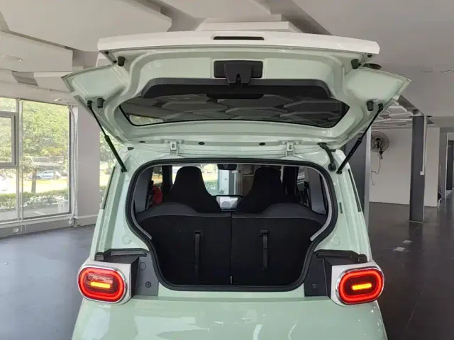 Wuling Hongguang Mini EV — Фото автомобиля 18