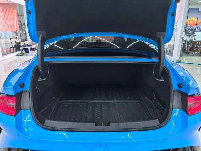 Xiaomi SU7 — Фото автомобиля 15