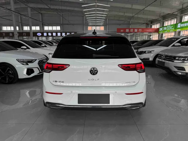 Volkswagen Golf — Фото автомобиля 5
