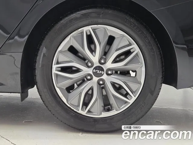 Kia K5 Generation 3 — Фото автомобиля 12