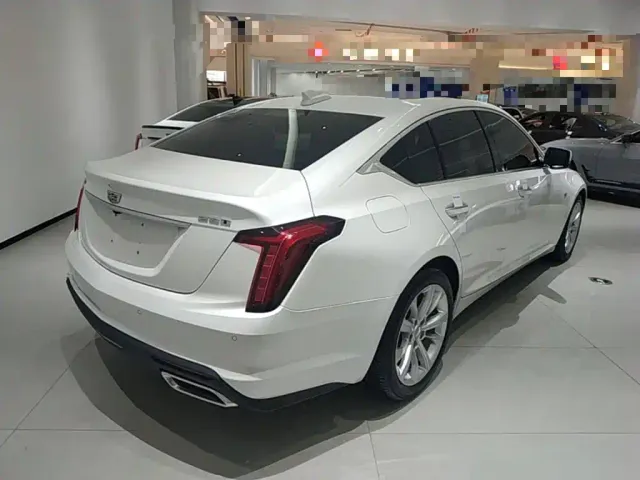 Cadillac CT5 — Фото автомобиля 6