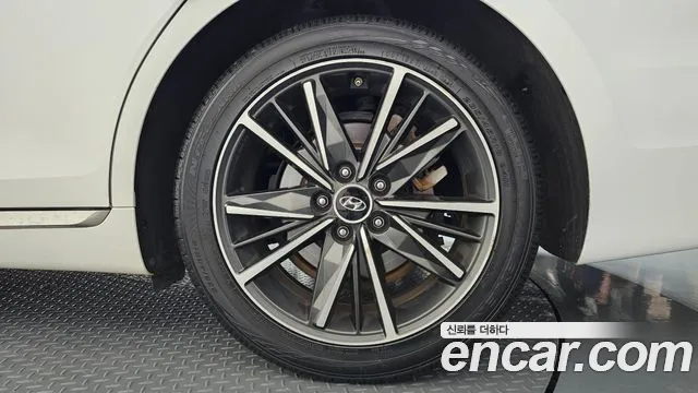 Hyundai Grandeur New — Фото автомобиля 6