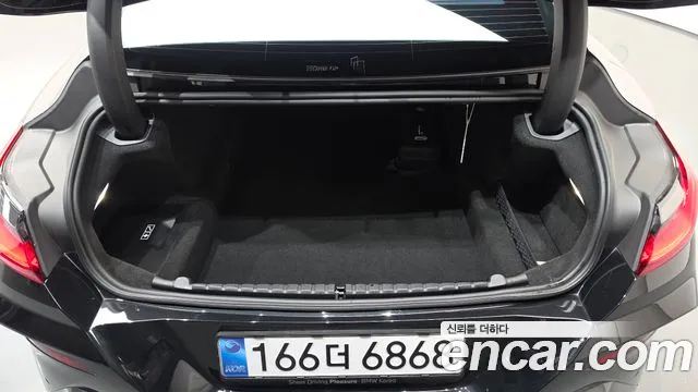BMW 8 Series G15 — Фото автомобиля 25