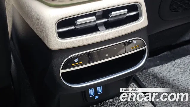 Genesis GV70 2.5T Бензин 2WD — Фото автомобиля 30