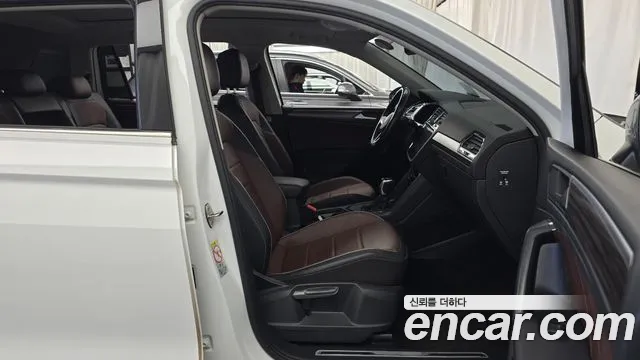 Volkswagen Tiguan — Фото автомобиля 11
