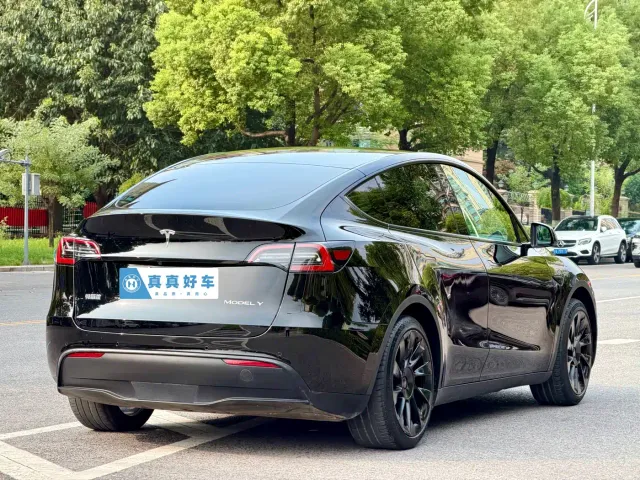 Tesla Model Y 2022 Facelift Rear-Wheel Drive Version — Фото автомобиля 4