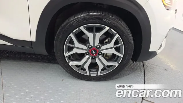 Kia Seltos Seltos Бензин 1.6 турбо 2WD — Фото автомобиля 21