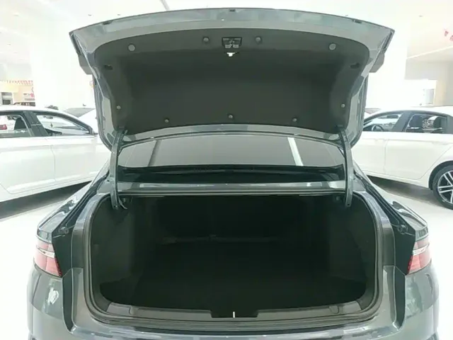 Geely Xingrui — Фото автомобиля 18