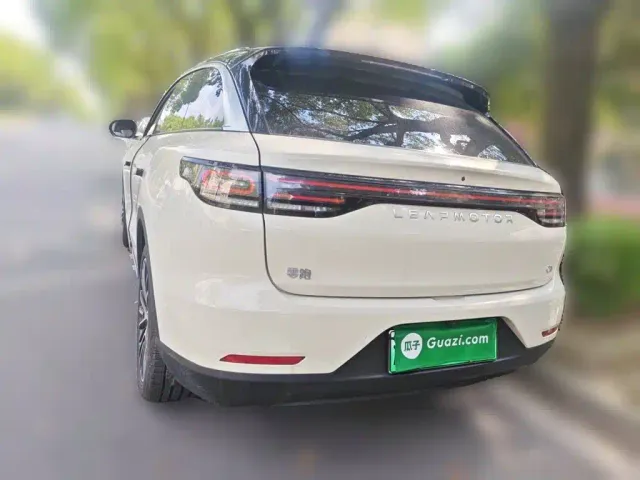 Leapmotor C11 — Фото автомобиля 4