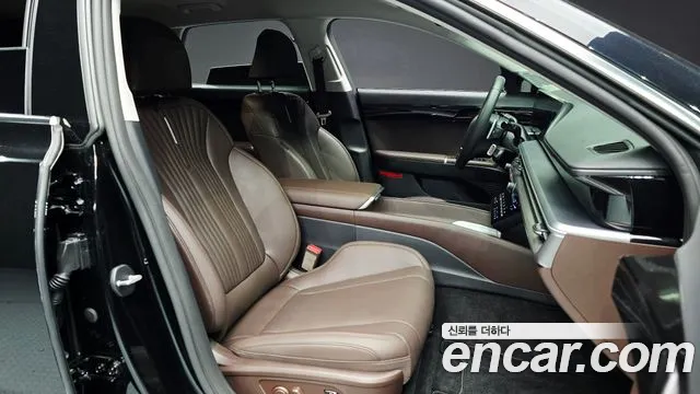 Hyundai Grandeur GN7 — Фото автомобиля 12