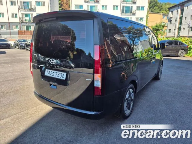 Hyundai Staria — Фото автомобиля 2