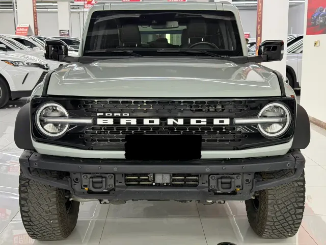 Ford Bronco — Фото автомобиля 2