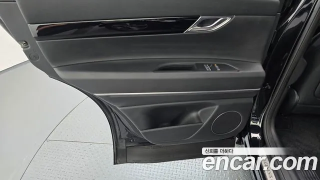 Genesis GV80 — Фото автомобиля 14