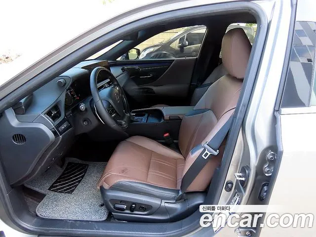 Lexus ES 7th Gen — Фото автомобиля 5