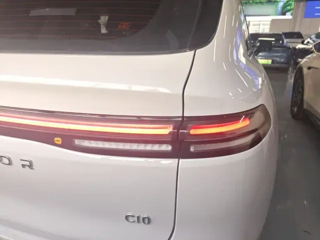 Leapmotor C10 — Фото автомобиля 7