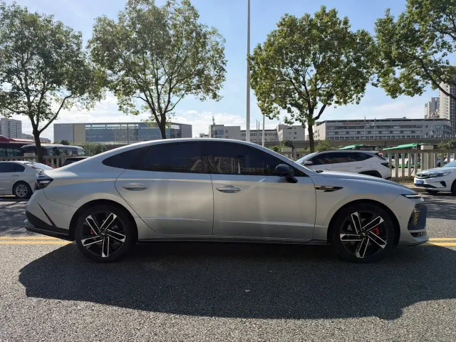 Hyundai Sonata — Фото автомобиля 4