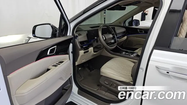 Kia Carnival Generation 4 — Фото автомобиля 10