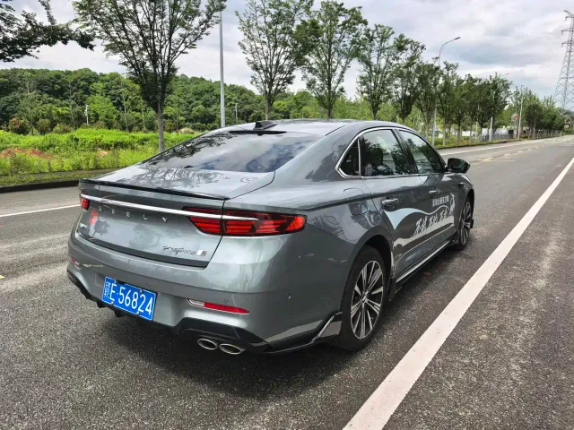 Geely Xingrui — Фото автомобиля 11