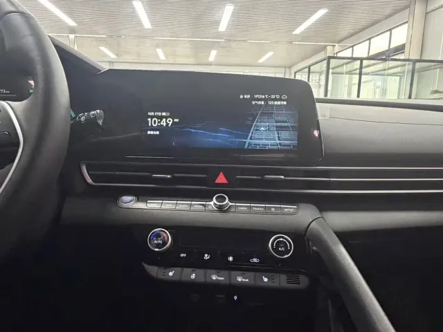 Hyundai Elantra — Фото автомобиля 8