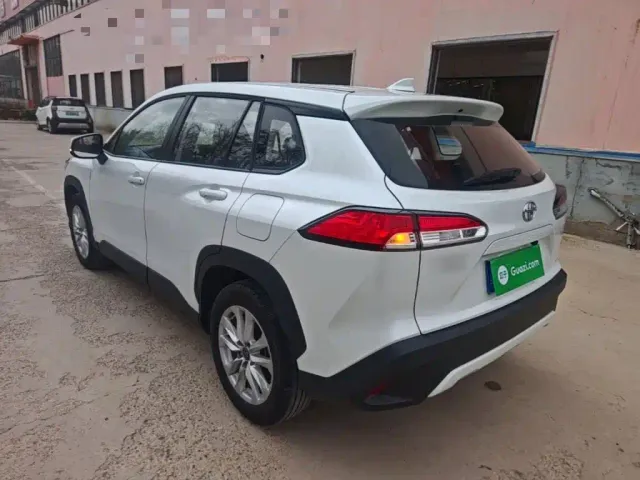 Toyota Corolla Cross — Фото автомобиля 4