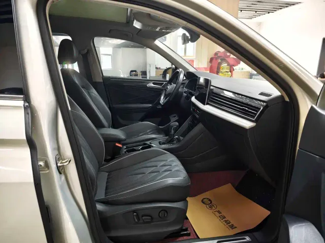 Volkswagen Tiguan L — Фото автомобиля 9