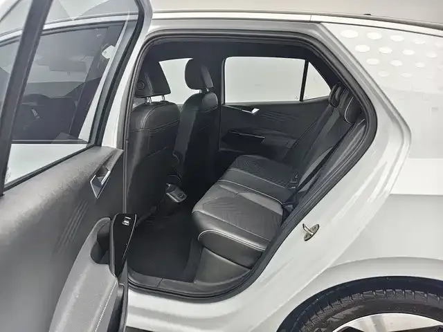 Volkswagen ID.3 — Фото автомобиля 8