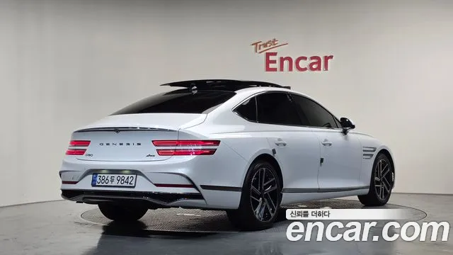 Genesis G80 Бензин 2.5 турбо AWD — Фото автомобиля 2