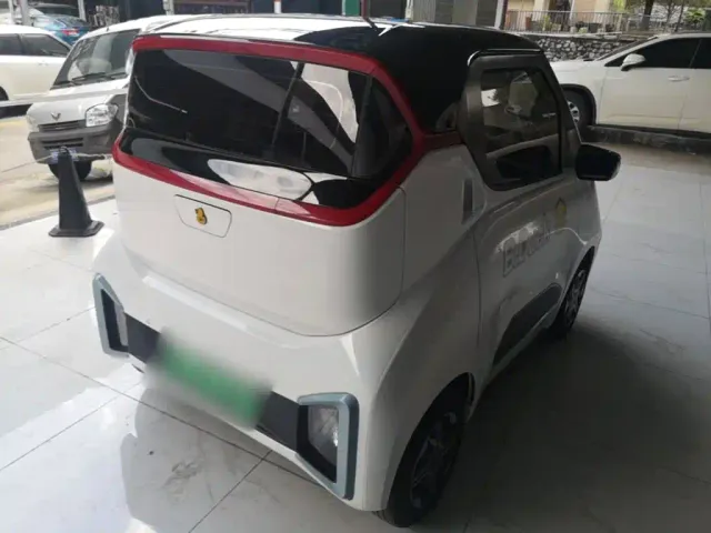 Wuling NanoEV — Фото автомобиля 6