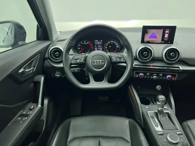 Audi Q2L — Фото автомобиля 23