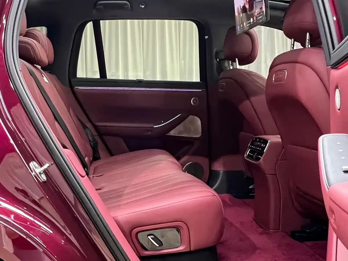 AITO Wenjie AITO M7 2026 Extended Range Ultra AWD 5-Seater — Фото автомобиля 19