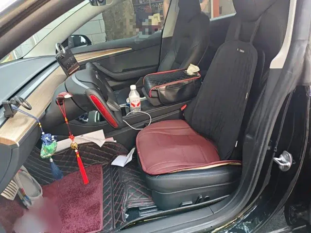 Tesla Model 3 — Фото автомобиля 12