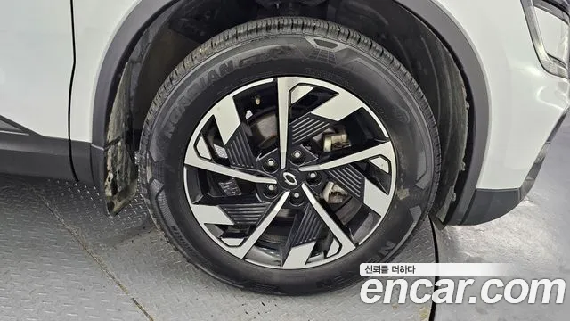 Renault-KoreaSamsung QM6 Новый QM6 Quest 2.0 LPe LE 2WD — Фото автомобиля 21