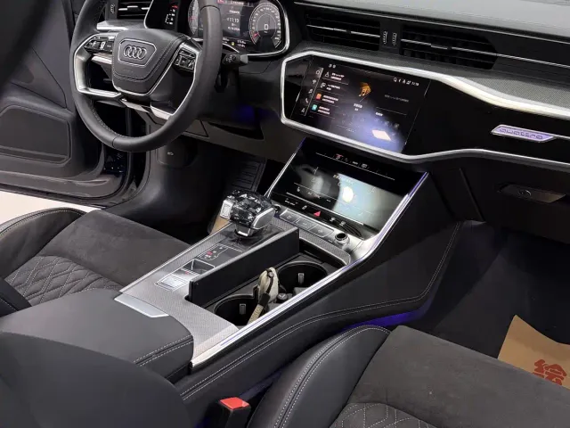 Audi A7L — Фото автомобиля 5