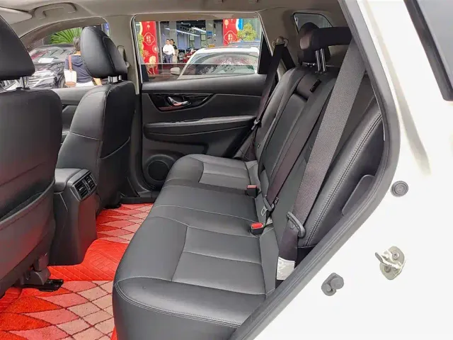 Nissan X-Trail — Фото автомобиля 8