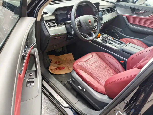 Hongqi HS5 — Фото автомобиля 4