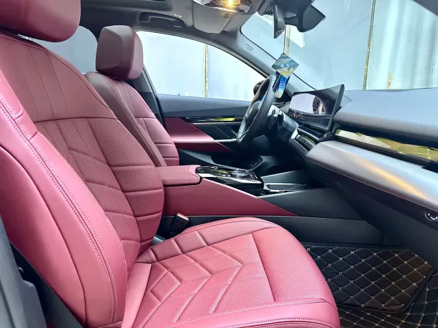 BMW 5 Series — Фото автомобиля 11