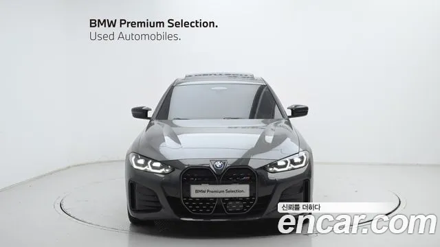BMW i4 — Фото автомобиля 3
