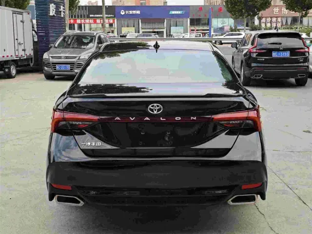 Toyota Avalon — Фото автомобиля 5