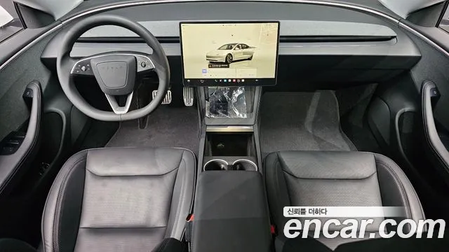 Tesla Model 3 — Фото автомобиля 7